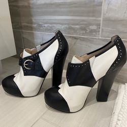 Nine West, Limited Edition Booties, Size 8 US