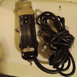 Model A2 Small Oster Animal Clippers 