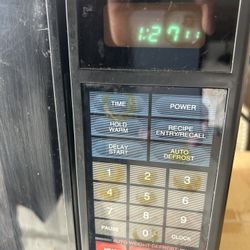 Microwave /  Goldstar With Turn Table