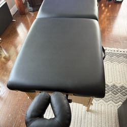 Earth lite Massage Table 
