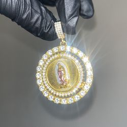 Spinner Chain Pendant