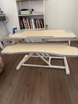 Standing desk