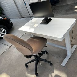 Sit/stand Work Station