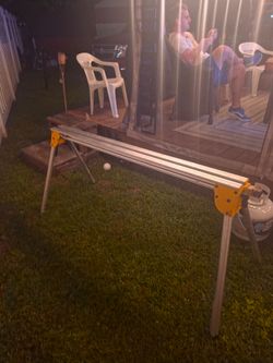 Dewalt 29lb sawhorse