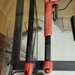 Milwaukee Pipe Wrench With Extention