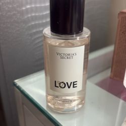 Victoria Secret Love Spray