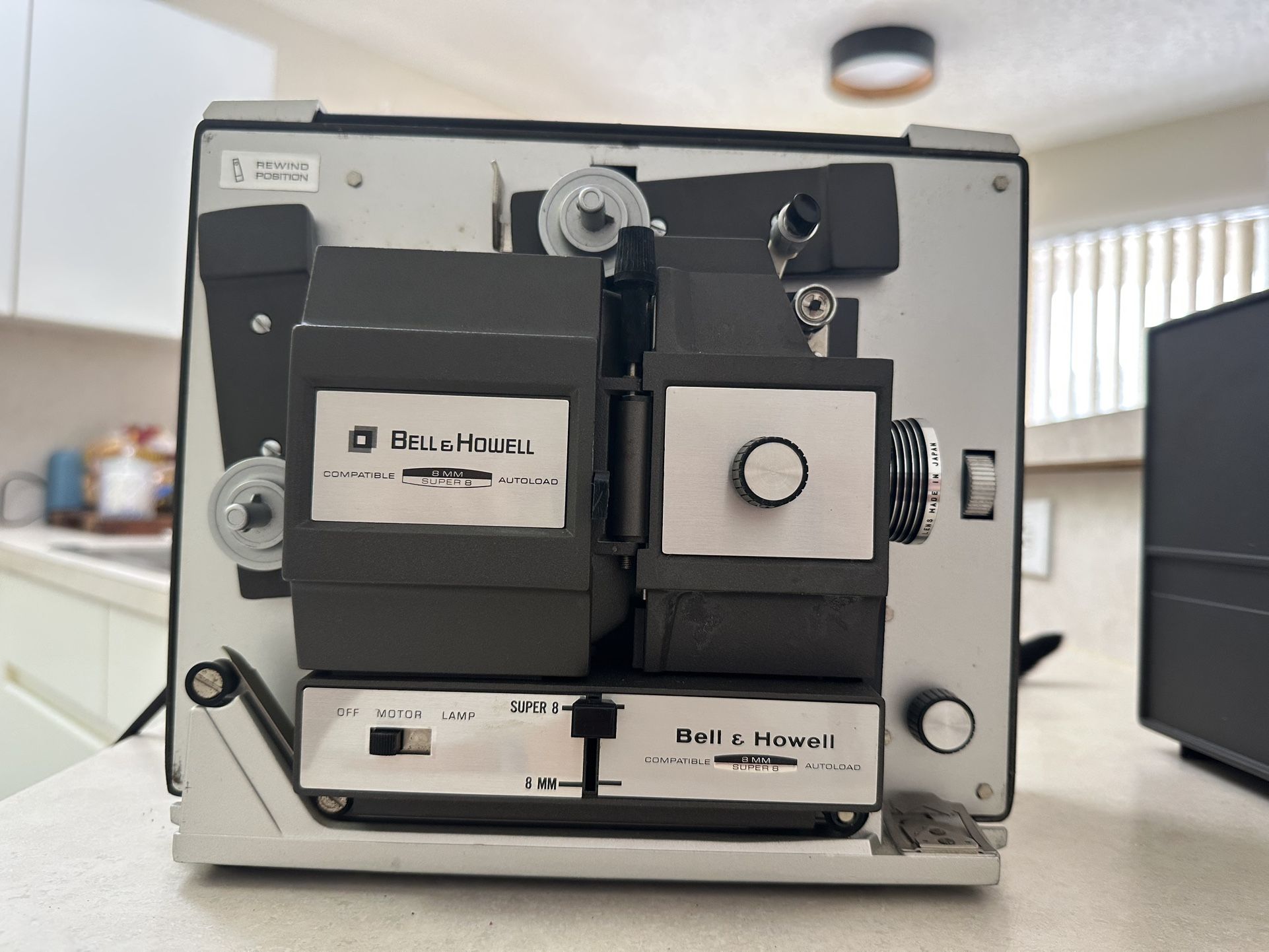 Bell & Howell 8mm Super 8 Autoload Projector. 456A