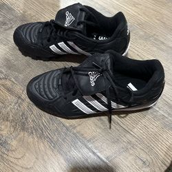 Adidas 7.5 baseball/softball Cleats Size 7.5