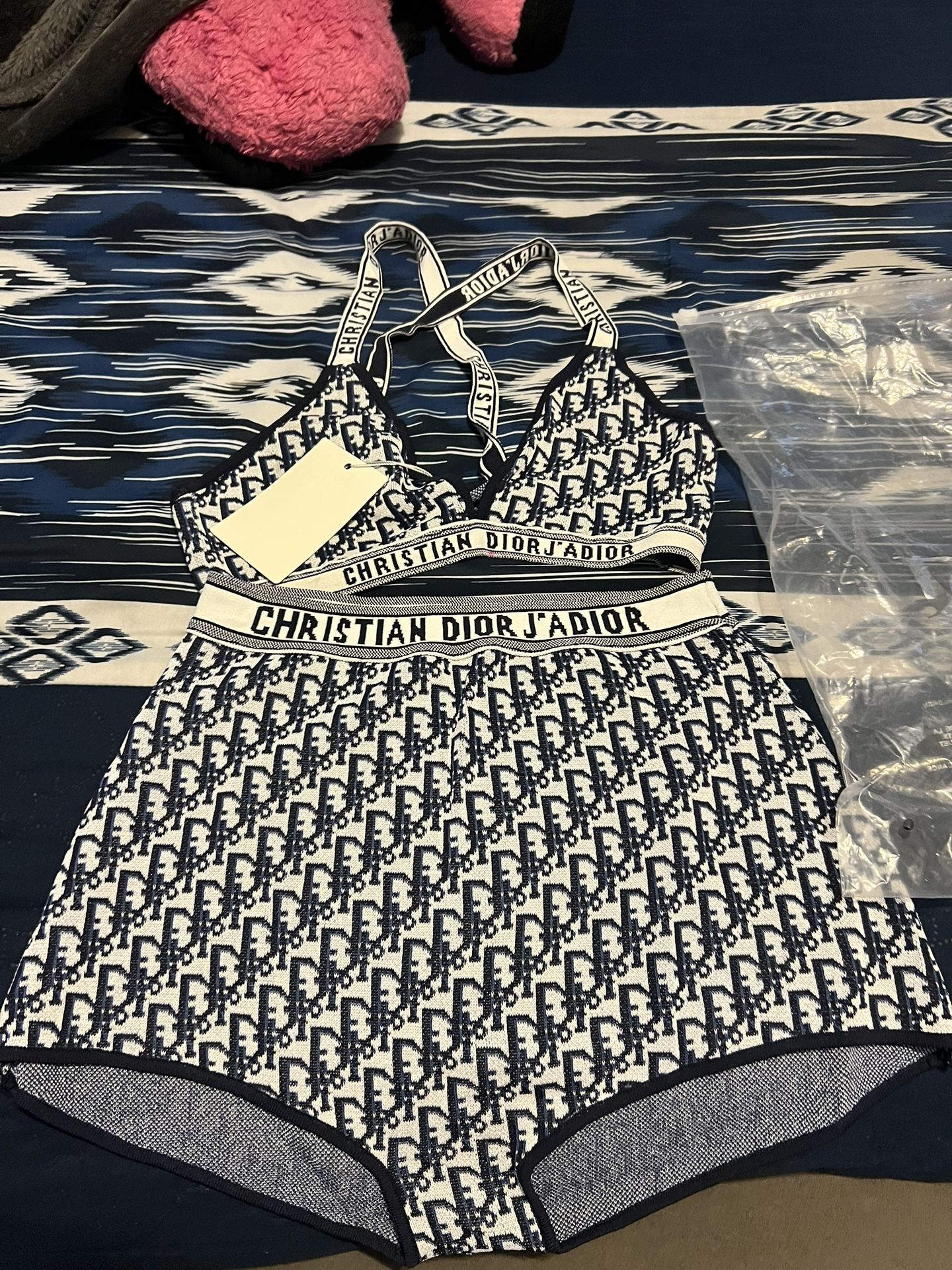 bathing suit sz L & xl habla espanol
