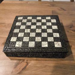 Cool Mayan Aztec Stone Chess Set w/ Storage Box
