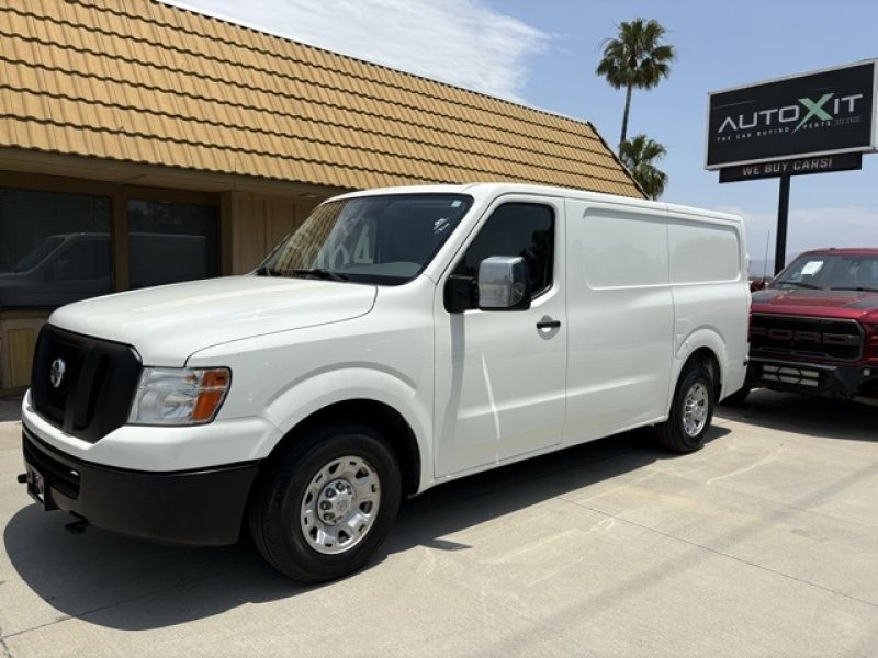 2018 Nissan NV3500 HD Cargo