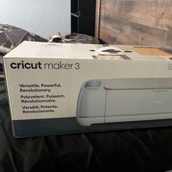 Cricut Maker 3 Like New Condition 
