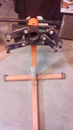 FREE - ENGINE STAND - 750 Pound