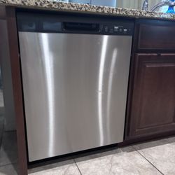 GE 2022 Stainless Steel Dishwasher 