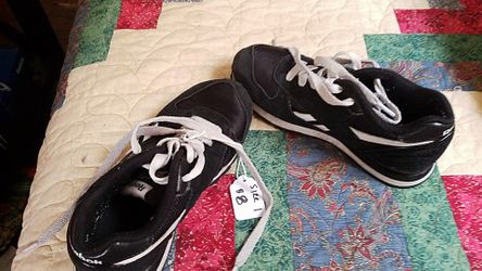 Boys Reebok size 1