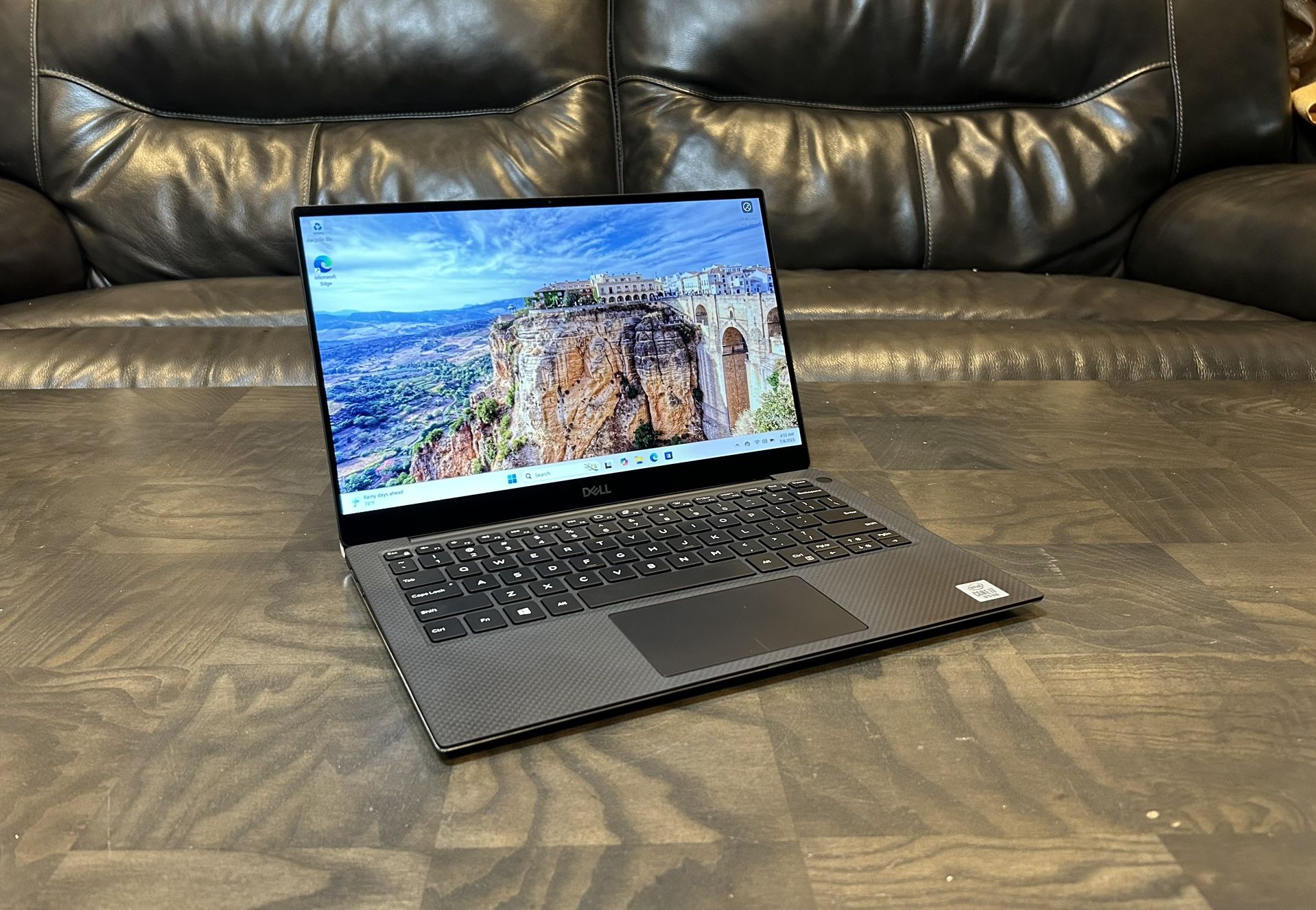 Touchscreen DELL XPS 13 7390 13.3” inches Core i7 10th gen 16GB RAM 1TB SSD 4K display Windows 11 laptop computer