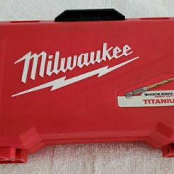 Milwaukee Bosch Dewalt  Drill&bits