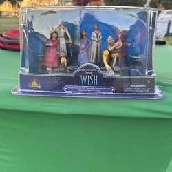 Disney Movie WISH Deluxe Figurine Set $15.00