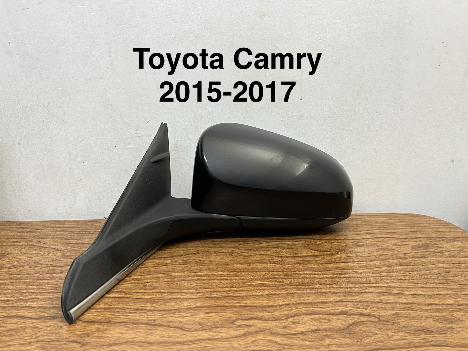 2015-2017 Toyota Camry Side Mirror OEM