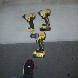 20 V Dewalt  Drills
