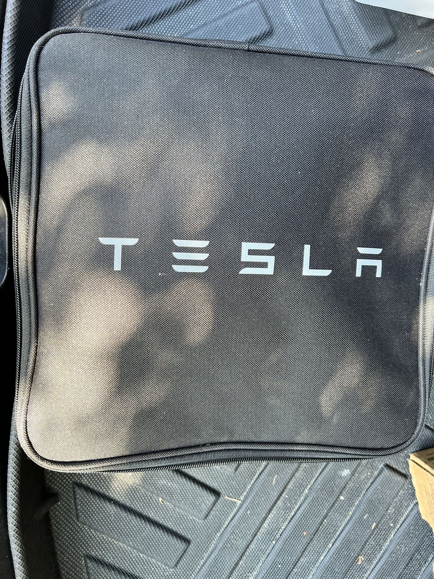 Tesla Mobile Charger