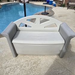 31h 53w 23d Rubbermaid Resin Outdoor Storage Bench Storage Box Patio Bench