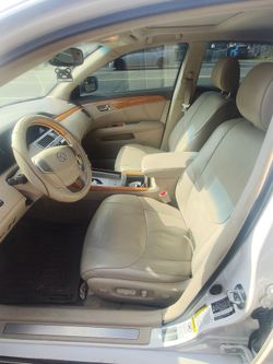 2005 Toyota Avalon