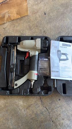 Porter Cable Finish Nailer with case