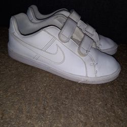 Nike Size 2 5Y