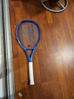 Great Condition!! Yonex Ezone 100 Tennis Racket