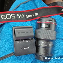 Canon EOS 5D Mark 3 & Canon Macro Lens EF 100mm