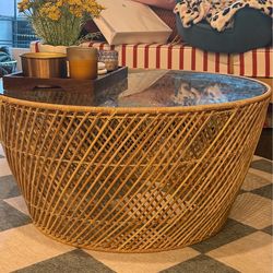 Article catta rattan coffee table