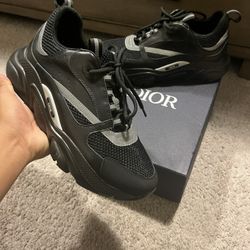 Dior B22