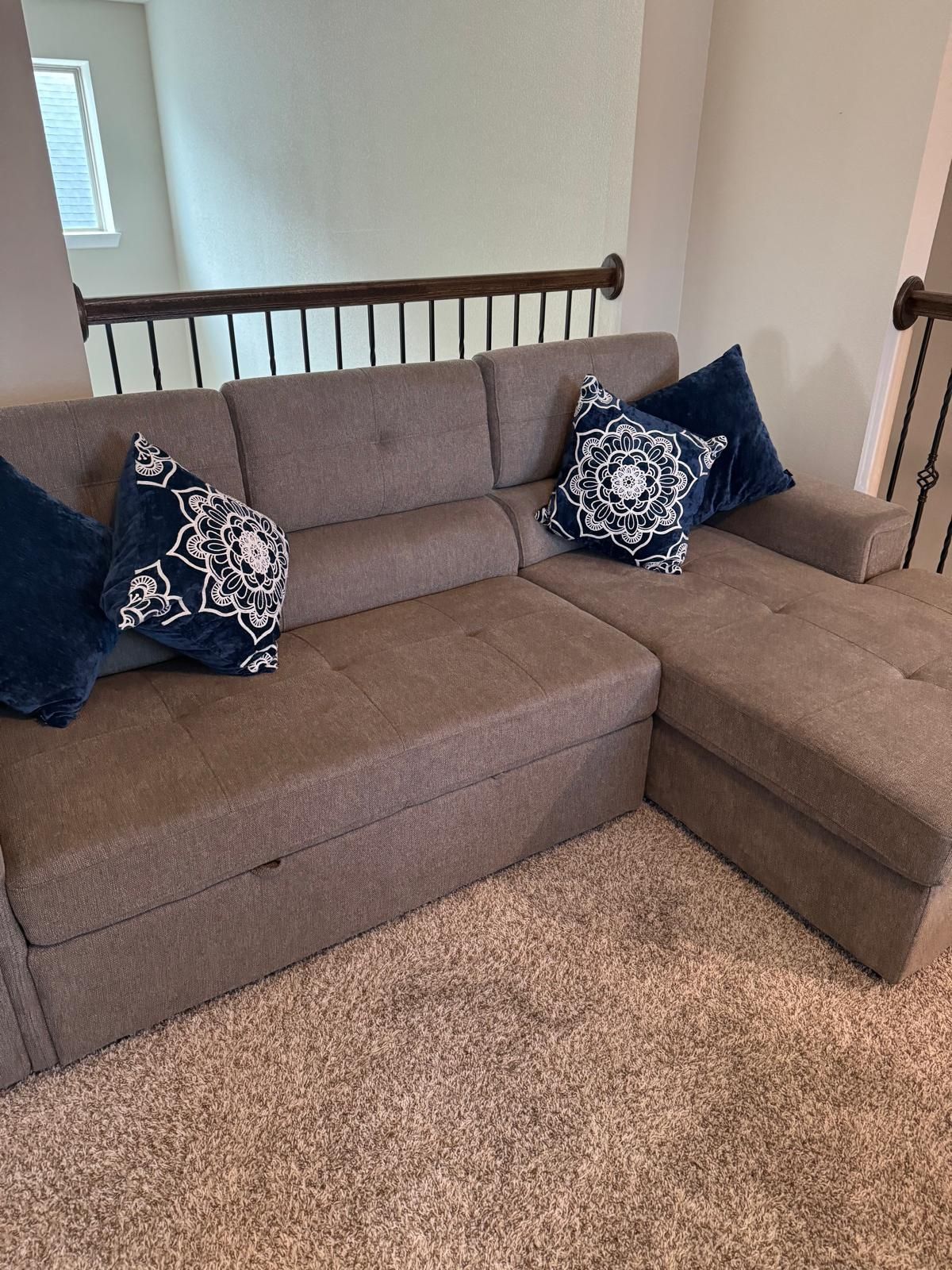 Sectional Sofa With Sleeper
