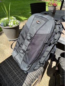 Lowepro Camera Backpack / Camera Gear Bag - Excellent Condition