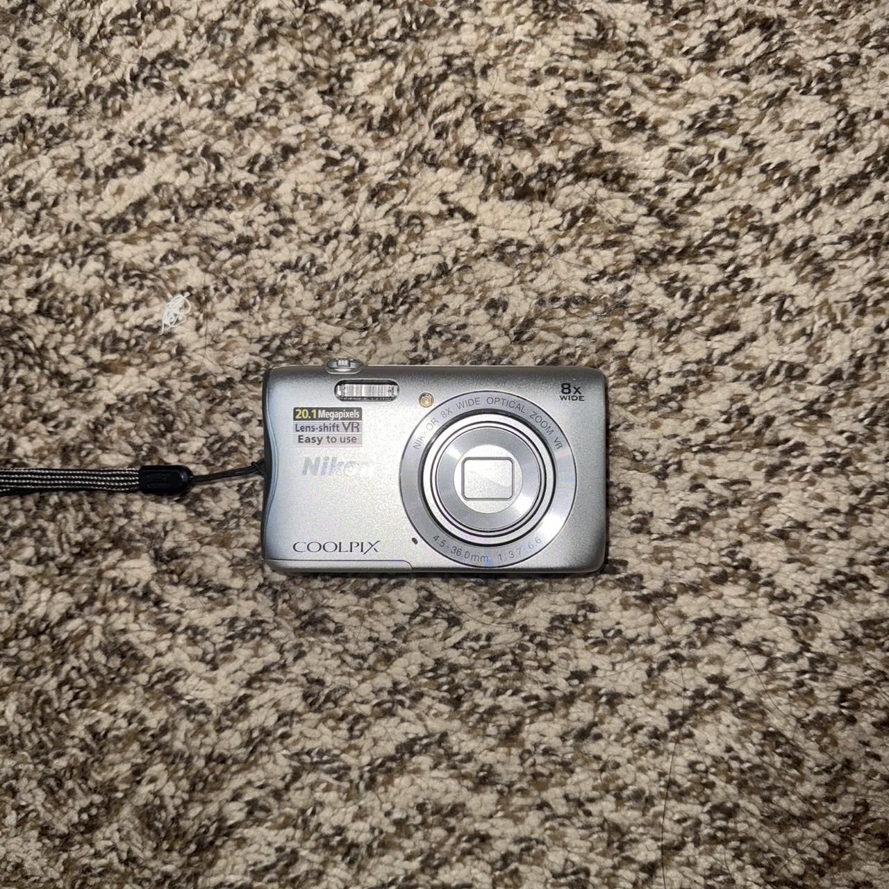 Nikon Silver and Grey Cameras-and-accessories(LL744)29