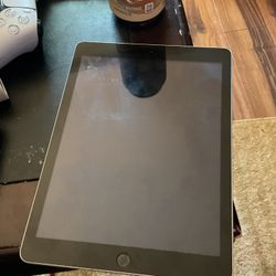 iPad 5th Generation 32GB - Like New 