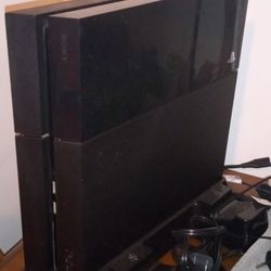 Ps4 Unboxed 1 Month Used LIKE NEW