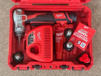 Milwaukee M12 ProPEX Expansion Tool Kit