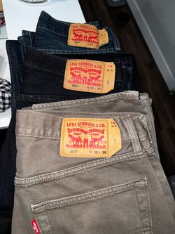 Levi’s 501 (Like New)