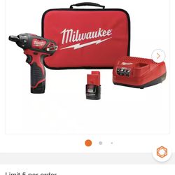 Milwaukee M12 screwdriver kit