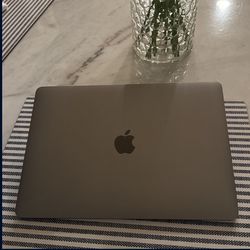 Apple MacBook Pro M1 With 1 Terabyte 