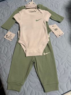 Nike 3 piece set