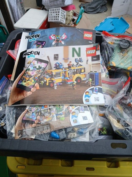17 Gallon Bin Filled LEGOS