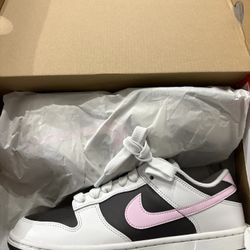 Nike Women's Dunk Low SE