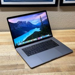 2016 15” MacBook Pro Touch Bar - 2.7 GHz i7 - 16GB - 512GB SSD