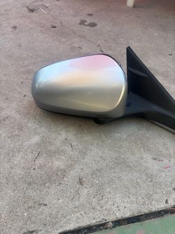 RIGHT PASSENGER SIDE MIRROR 2017 TOYOTA CAMRY (SILVER) OEM.