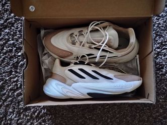 Ozelia J Adidas