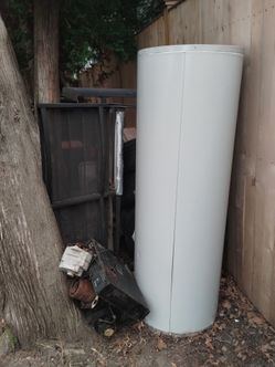 FREE SCRAP-50 Gal. Scrap Lochinvar Hot Water heater+OIL BURNER MOTOR SYSTEM+ALTERNATOR plus MORE