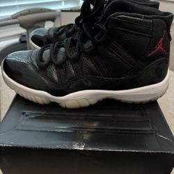 Jordan Xi 11 Size 9 